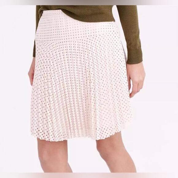 J. Crew Laser Cut Pleated Cream Perforated Cutout A-Line Preppy Mini Skirt Sz. 2 - Picture 4 of 11
